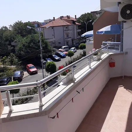 смокиня Casa de hóspedes 3*
