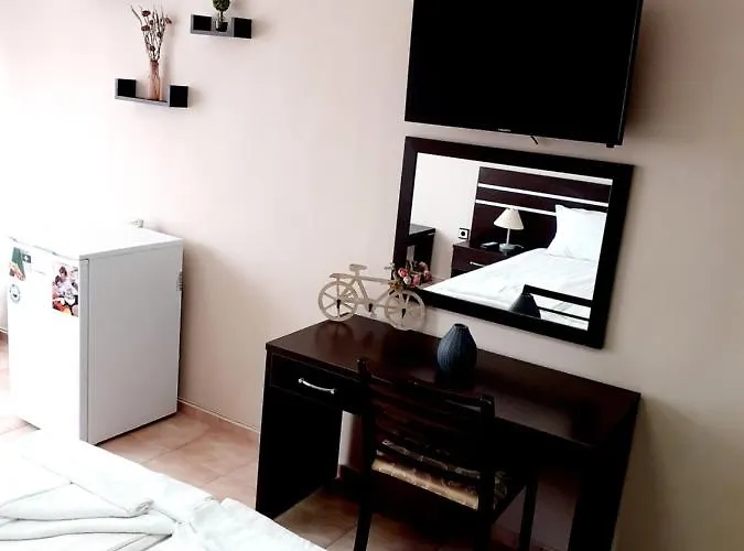 смокиня Pensiune Obzor