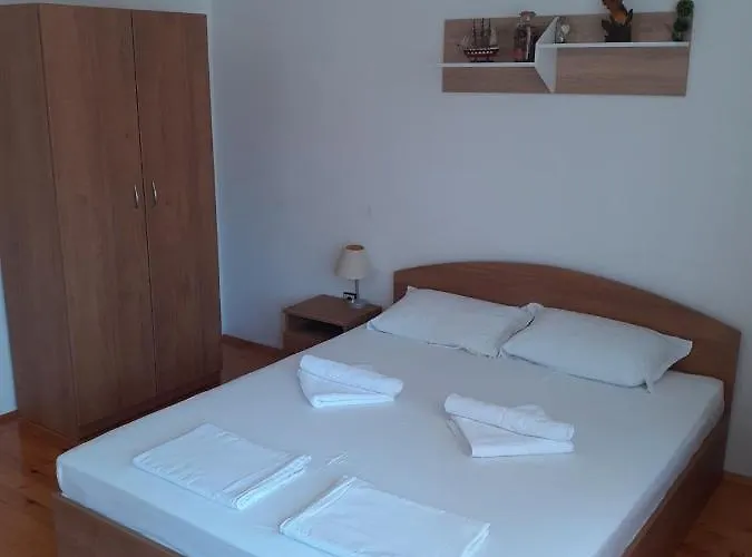 Pensiune смокиня Obzor