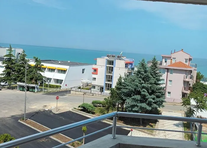 смокиня Pensiune Obzor